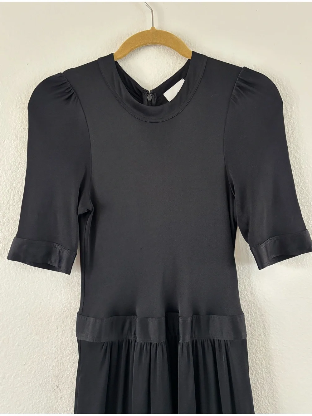 G. Label by Goop Nina Crewneck Maxi Dress Black Sz: 6 Quiet Luxury Made in Italy - Picture 4 of 13